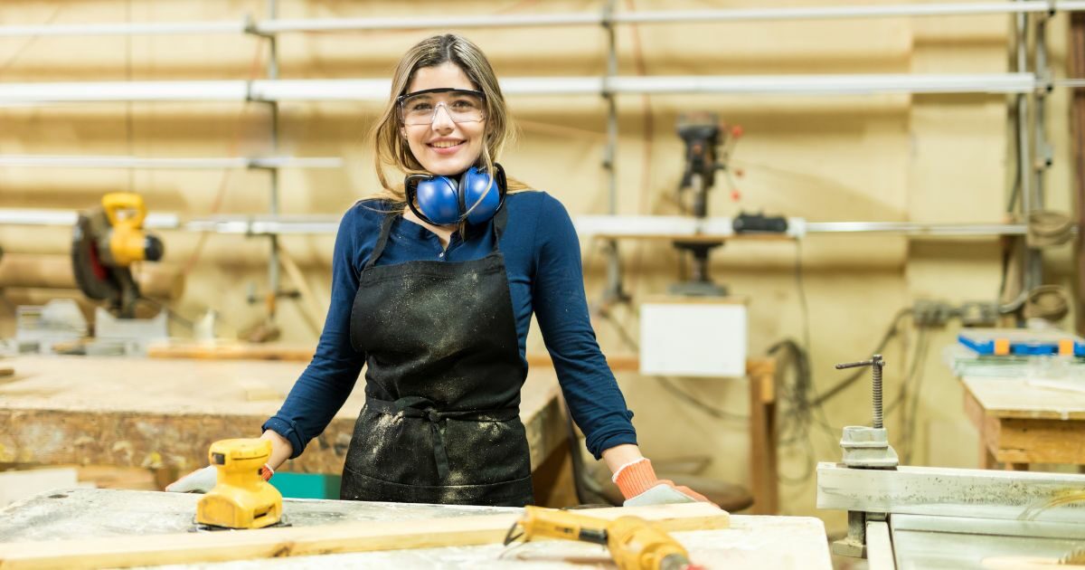 femme menuisier