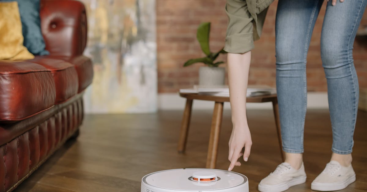 découvrez notre robot de nettoyage de piscine pour un entretien facile et efficace de votre piscine sans effort.